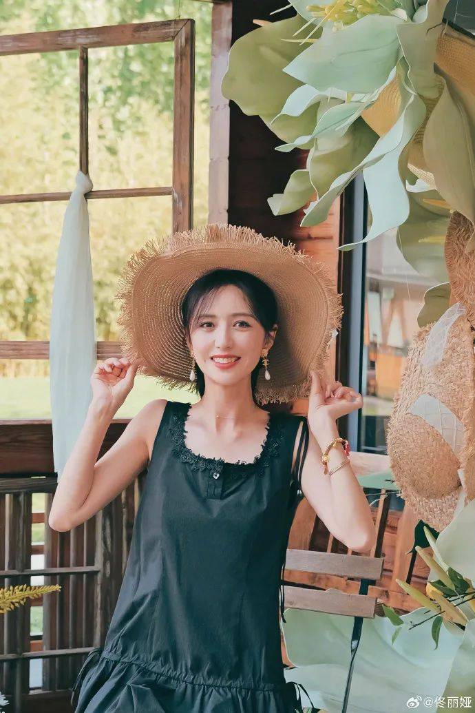 皇冠信用网去哪里弄
_佟丽娅谈和陈思诚离婚后关系:虽然情感上走不到一起皇冠信用网去哪里弄
,但孩子重要时刻父母要在