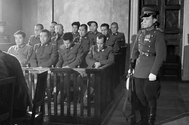 离谱皇冠账号申请!俄罗斯把日本雇佣兵俘虏关笼子里游街示众?和中国有关系? | 皇冠账号申请