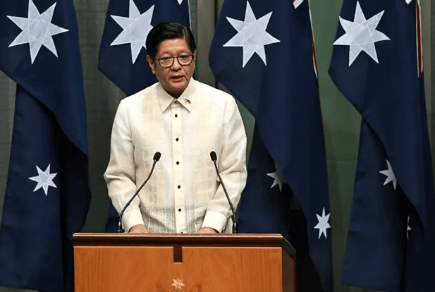 中方巩固黄岩岛主权皇冠信用登2代理,美韩菲三国突然联动,美防长紧急喊话:无意与中国爆发冲突! | 皇冠信用登2代理