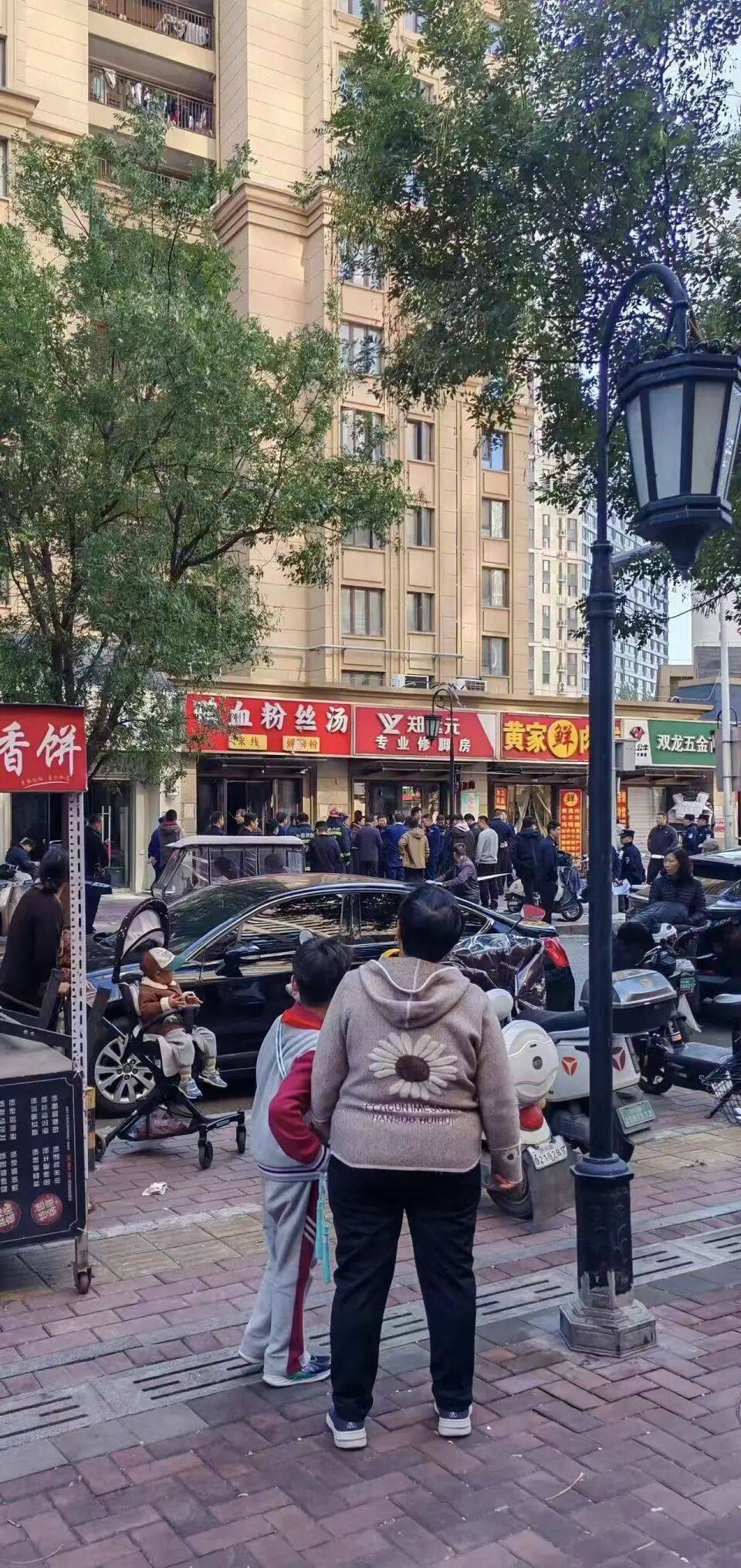 皇冠信用网开户
_山东济南一临街餐饮店发生爆炸皇冠信用网开户
,疑有人员受伤!应急、公安、消防等多个部门现场处置