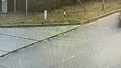 皇冠信用网代理注册
_事故频发皇冠信用网代理注册
!电动自行车“挡风被”到底该不该用?