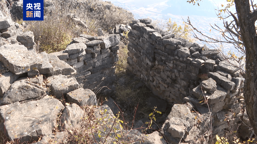犹犹他爵士 vs 体斯顿火箭
他爵士 vs 体斯顿火箭
_150多间石屋藏于峭壁 山西盂县发现一处明代古寨遗址